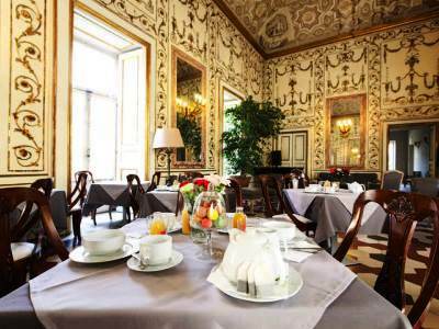 Decumani De Charme Hotel