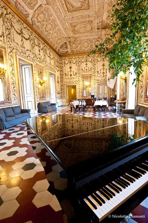 Decumani De Charme 4* Napels